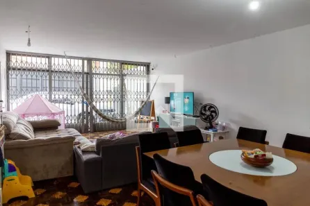 Casa com 4 Quartos à venda, 257m² no Vila Gumercindo, São Paulo
