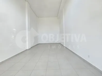 Ponto Comercial para alugar, 51m² no Granja Marileusa, Uberlândia