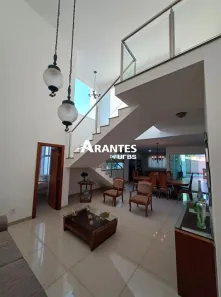 Sobrado com 4 Quartos à venda, 370m² no Jardim Karaíba, Uberlândia