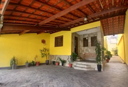 Casa com 3 Quartos à venda, 220m² no Planalto, Belo Horizonte