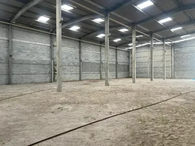 Galpão/Depósito/Armazém para alugar, 1000m² no Clima Bom, Maceió
