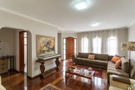 Sobrado com 4 Quartos à venda, 289m² no Jardim Tarumã, Londrina