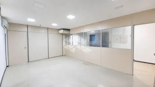 Sala Comercial à venda, 200m² no Centro Histórico, Porto Alegre