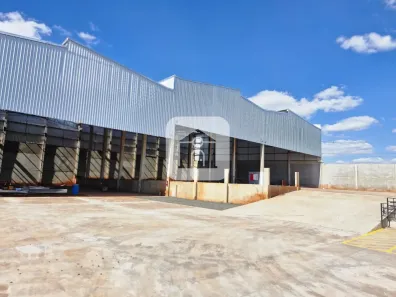 Galpão/Depósito/Armazém para alugar, 2000m² no Distrito Industrial, Uberlândia