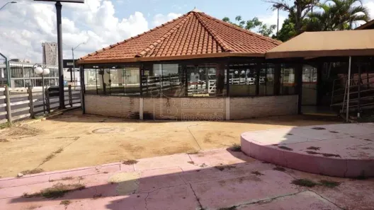 Ponto Comercial para alugar, 809m² no Centro, Araraquara