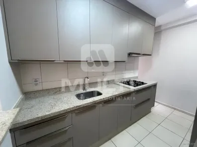Apartamento com 3 Quartos para alugar, 120m² no Jardim Karaíba, Uberlândia