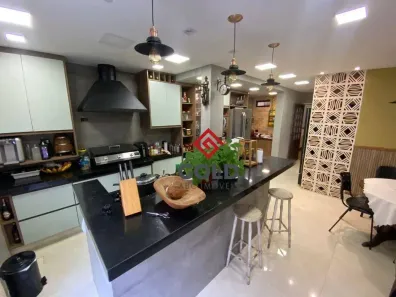 Sobrado com 3 Quartos à venda, 256m² no Vila Floresta, Santo André