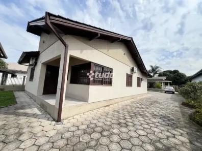 Casa com 3 Quartos à venda, 245m² no São Jorge, Novo Hamburgo
