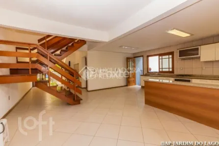 Casa de Condomínio com 5 Quartos à venda, 220m² no São José, Canoas