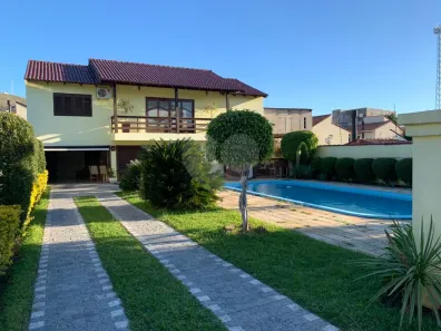 Casa com 3 Quartos para alugar, 200m² no Partenon, Porto Alegre
