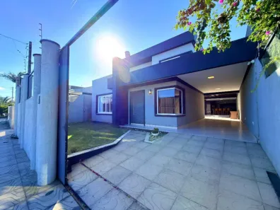 Sobrado com 3 Quartos à venda, 200m² no Capão da Canoa, Capão da Canoa
