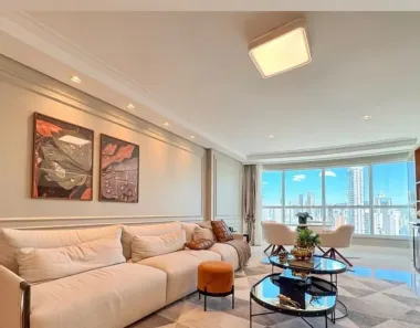 Apartamento com 3 Quartos para alugar, 142m² no Centro, Balneário Camboriú