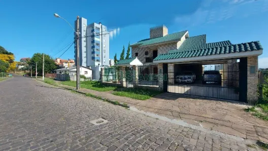 Casa com 4 Quartos para alugar, 318m² no Sagrada Família, Caxias do Sul