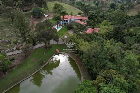 Fazenda/Sítio com 9 Quartos à venda, 24m² no , Itaguara