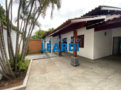 Casa com 3 Quartos à venda, 220m² no Jardim Country Club, Poços de Caldas