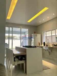 Casa de Condomínio com 4 Quartos à venda, 209m² no Jardim Jacinto, Jacareí