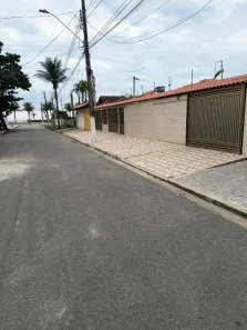 Casa com 3 Quartos à venda, 230m² no Solemar, Praia Grande