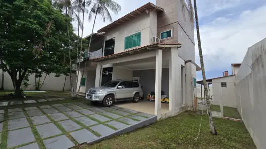 Casa de Condomínio com 3 Quartos para alugar, 200m² no Ponta Negra, Manaus