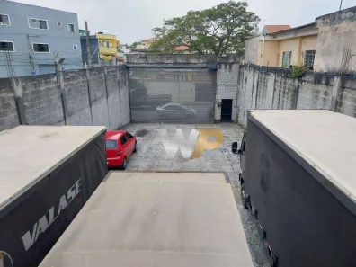 Galpão/Depósito/Armazém para alugar, 135m² no Piraporinha, Diadema