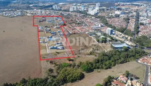 Lote/Terreno à venda, 250m² no Jardim Letícia, São Carlos