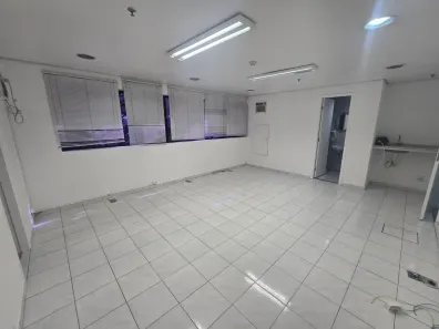 Sala Comercial com 1 Quarto para alugar, 30m² no Mirandópolis, São Paulo