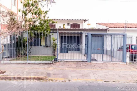 Casa com 4 Quartos à venda, 278m² no Centro, Canoas
