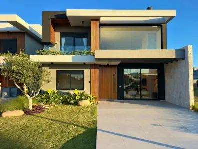 Casa de Condomínio com 4 Quartos à venda, 211m² no Remanso, Xangri-Lá