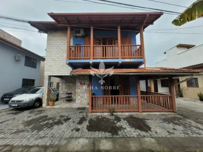 Casa com 3 Quartos para alugar, 150m² no João Paulo, Florianópolis