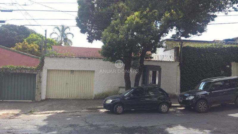 Casa com 3 quartos — Serra, Belo Horizonte