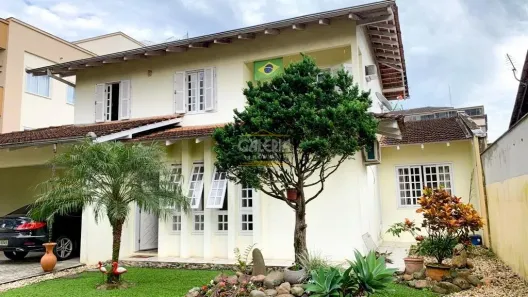 Casa com 3 Quartos à venda, 370m² no Santo Antônio, Joinville