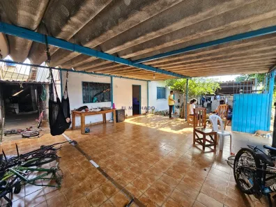 Casa com 11 Quartos à venda, 576m² no Vila Santana, Goiânia