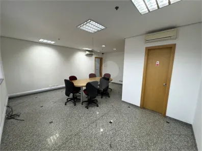 Sala Comercial para alugar, 37m² no Santo Amaro, São Paulo