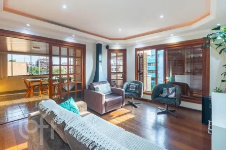 Apartamento com 3 Quartos à venda, 140m² no Jardim Itu, Porto Alegre