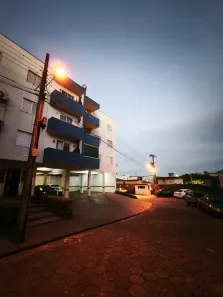 Apartamento com 3 Quartos para alugar, 110m² no Coqueiros, Florianópolis