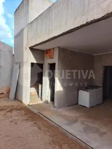 Casa com 3 Quartos à venda, 150m² no Jardim Holanda, Uberlândia