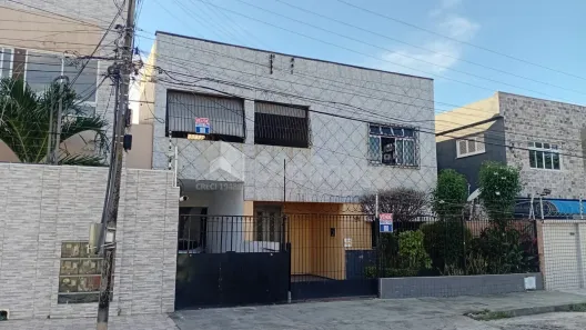 Casa com 6 Quartos à venda, 348m² no Parque Araxá, Fortaleza