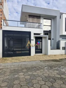 Sobrado com 3 Quartos à venda, 127m² no Centro, Penha