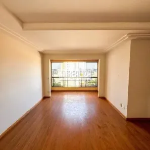 Apartamento com 3 Quartos para alugar, 211m² no São Benedito, Uberaba