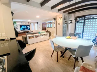 Casa com 5 Quartos à venda, 326m² no Nonoai, Porto Alegre