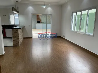 Casa de Condomínio com 3 Quartos à venda, 180m² no Condomínio Residencial Fogaça, Jacareí
