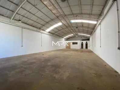 Galpão/Depósito/Armazém para alugar, 251m² no Jardim Caxambu, Piracicaba