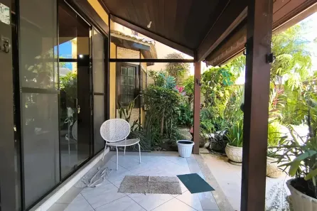 Casa de Condomínio com 5 Quartos para alugar, 160m² no Vargem Pequena, Rio de Janeiro