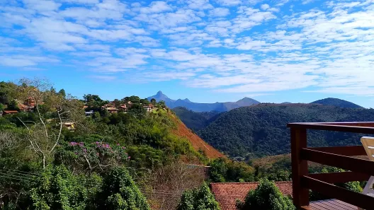 Casa de Condomínio com 4 Quartos para alugar, 160m² no Cuiabá, Petrópolis