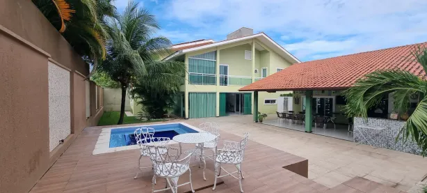 Casa de Condomínio com 6 Quartos para alugar, 411m² no Coaçu, Eusébio