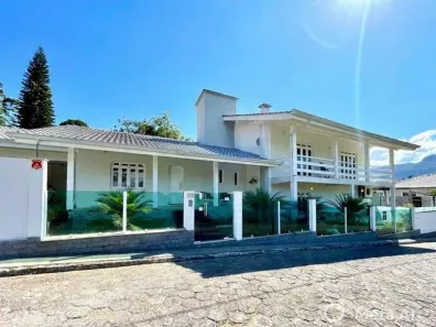 com 4 Quartos à venda, 520m² no Centro, Rodeio