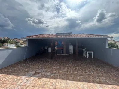 Casa com 3 Quartos à venda, 320m² no Nossa Senhora de Fátima, Contagem