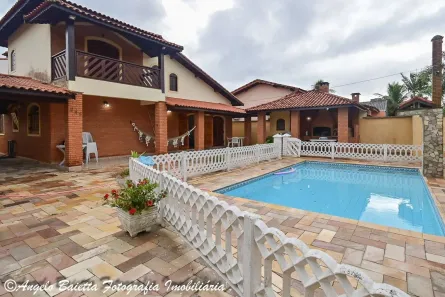 Sobrado com 4 Quartos à venda, 280m² no Bal Stella Maris, Peruíbe
