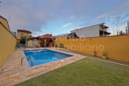 Casa com 3 Quartos à venda, 243m² no Jardim Marcia, Peruíbe