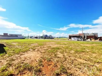 Lote/Terreno à venda, 250m² no Jardim Torrezan, Saltinho