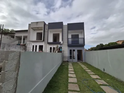 Casa com 2 Quartos à venda, 75m² no São Francisco, Serra